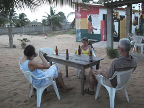 Sur la plage de Grand-Popo — Bénin et Togo