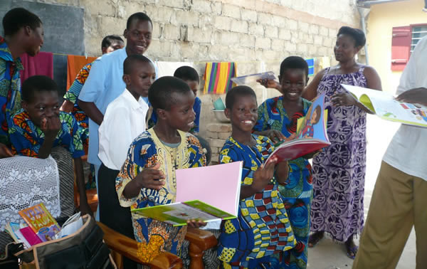 Adidogomey, le foyer des enfants orphelins — Bénin et Togo
