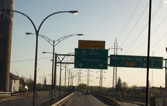 Sur la route de Gananoqué — souvenir du voyage au Canada