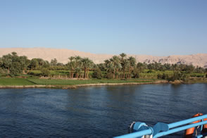 Retour à bord, navigation vers Edfou en passant par l'Ecluse d'Esna — L’Égypte
