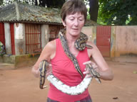Le temple des pythons consacré au vaudou — Rencontres africaines