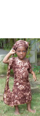 Mannequin en herbe — Sourires d’Afrique