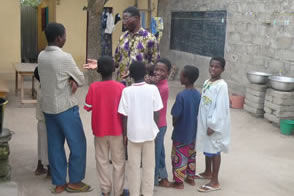 3ème étape : Le foyer des  orphelins — Le Togo
