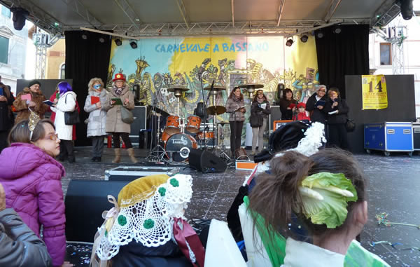 Jeux d'enfants et bal masqués — Venise