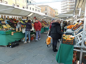 Le Marché aux herbes — Venise